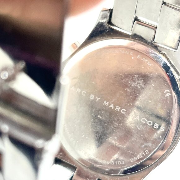 MARC JACOBS MBM3104 Stainless Steel Crystal Bezel Chronograph Watch Silver AS IS - Picture 9 of 13